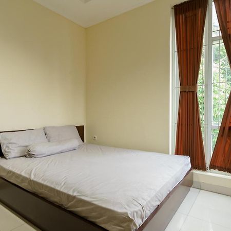 Dago Suites Syariah Cikarang Mitra Reddoorz เบกาซิ ภายนอก รูปภาพ