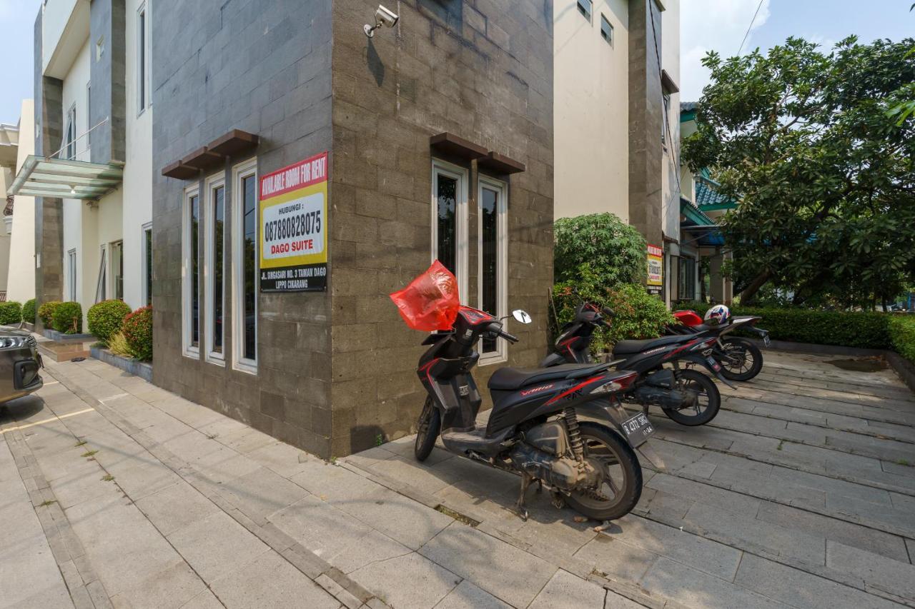 Dago Suites Syariah Cikarang Mitra Reddoorz เบกาซิ ภายนอก รูปภาพ